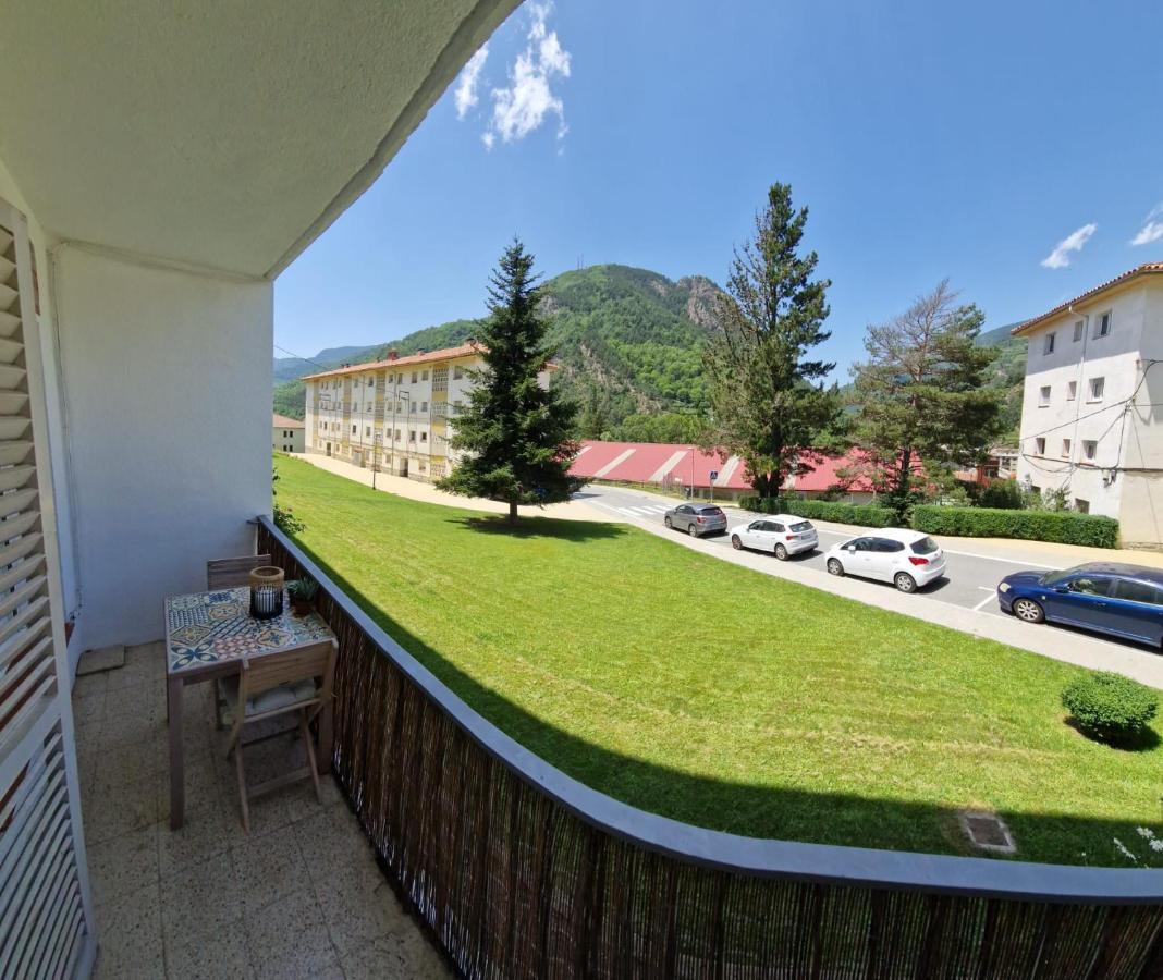 Apartamento Cremallera Ribes De Freser Exteriör bild